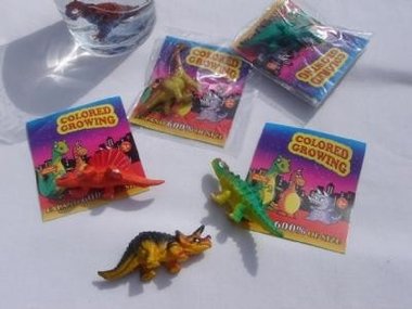 Groeiende dinosaurussen in een zakje (per stuk verpakt)